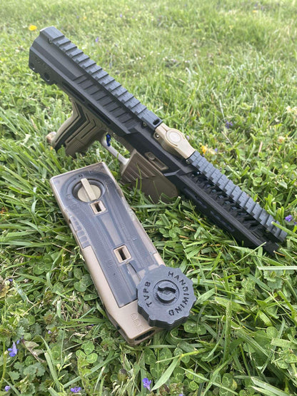 Handiwind (Cf20 / T15 ratcheting paintball magwinder)